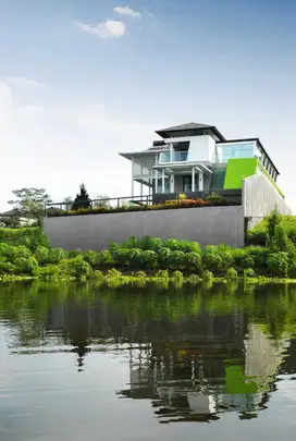 JUAL RUMAH LUX MODERN KONTEMPORER FUTURISTIK DI KOTA BARU PARAHYANGAN