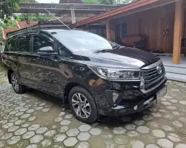 Innova G diesel matic th 2022 low km