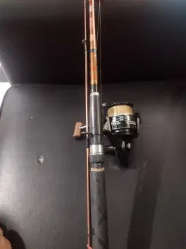joran dan reel pancing Maguro extreme compe 8000