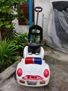 Mobil dorong anak