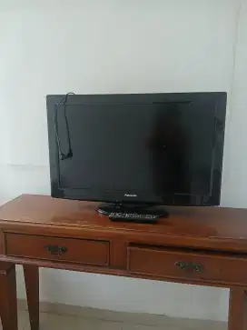 TV flat Panasonic 32inch + 1 SetBox