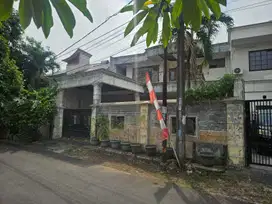 Rumah Lama di Kl Kenanga Bintato Pesanggrahan Jakarta Selatan