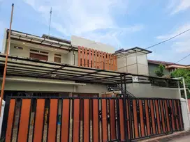 Rumah Siap Huni 2,5 Lantai di Margahayu Bekasi Timur
