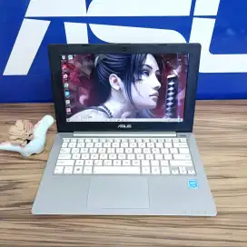 LAPTOP ASUS X201E INTEL DUAL CORE B847 RAM 4GB HDD 320GB LAYAR 13 INCH