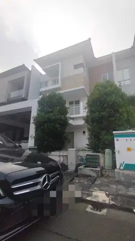 Dijual Cepat Rumah Mewah 3 Lantai Green Permata Pesanggrahan Jaksel