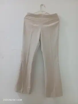 Celana panjang wanita kantoran