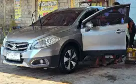 Suzuki SX4 Scross 2016 Polish Metal