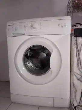 Mesin cuci Sharp ES-FL860S