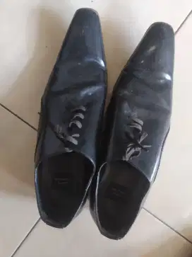 Sepatu pesta Andre valentino ukuran 45/46