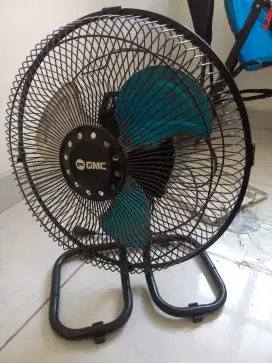 Kipas Angin Duduk GMC