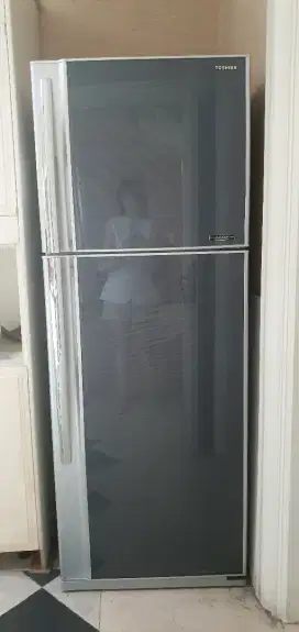 Kulkas Toshiba Glass Collection