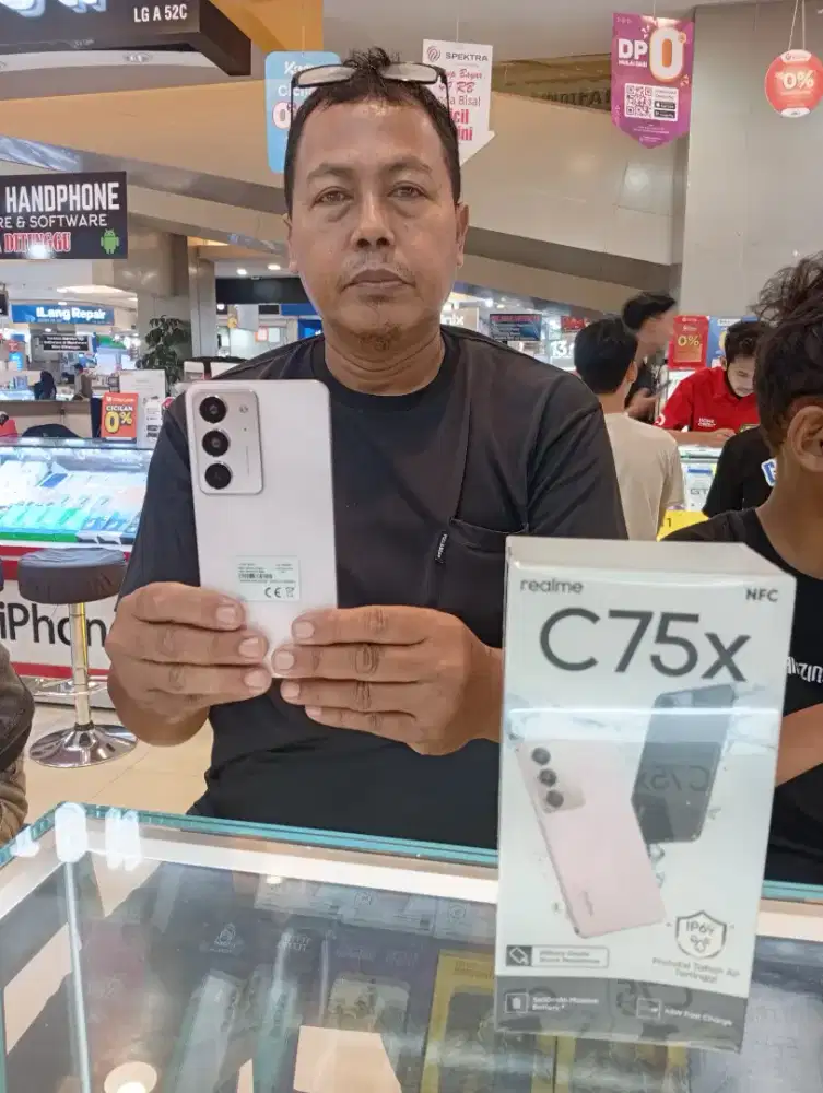 Realmi c75x 8+8/128