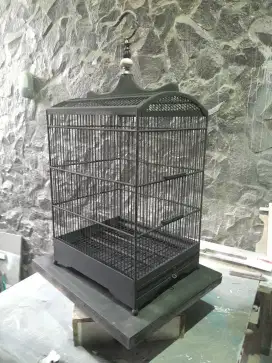 Sangkar kotak harian