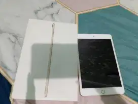 Jual 900 ajaa ipad iphone mini 4 wifi ram 16gb warna gold body mlus