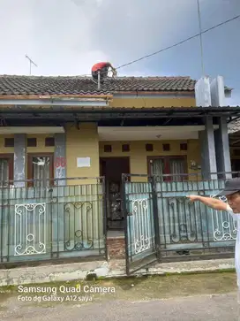 Di Jual rumah tanpa perantara Luas & nyaman