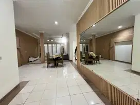 Disewakan Rumah Cluster Crystal, Gading Serpong