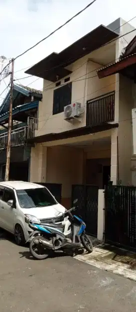 Di JUAL CEPAT (BU) RUMAH, KOMP PEMDA DKI, LB 120/68,