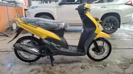 JUAL MIO Kuning asli bawaan lahir 2004 non step