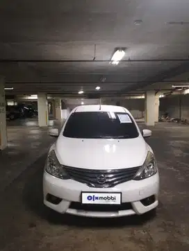 TDP 5jt Nissan Grand livina 1.5 XV Facelift MT 2015 Putih CADPD