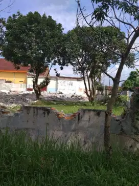 Dijual tanah sudut
