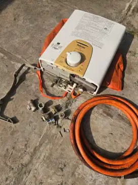 Paloma Water Heater/ Pemanas Air Mandi dengan Gas