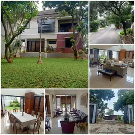 Rumah 2 lantai masih dihuni di bintaro sektor 2 tangsel banten