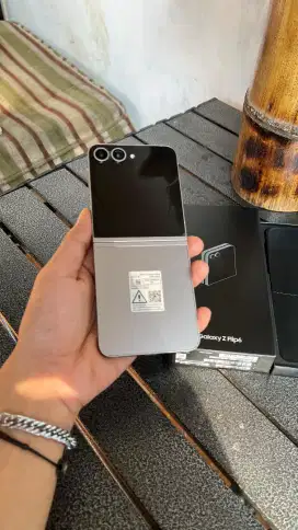 Samsung Zflip 6 12/256 Like new
