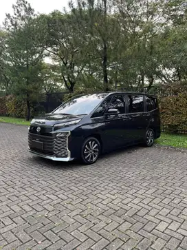 Toyota Voxy 2.0 CVT TSS 2023
