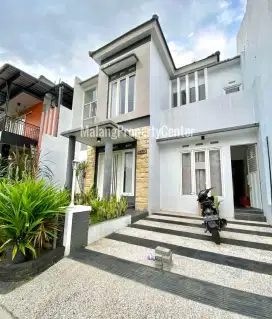 Rumah 2 Lantai Cluster Eksklusif Tirtasani Seville