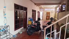 Di jual 20 kamar kost plus rumah pribadi belakang kampus ui