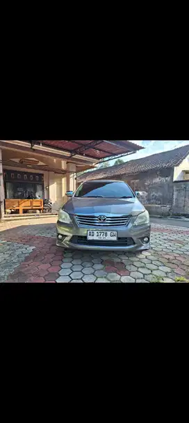 Toyota Kijang Innova 2012 Bensin