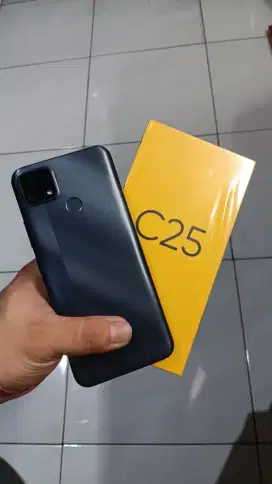 Jual hp realme c25 lengkap ya 4/64gb no minus.