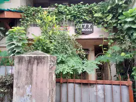 JUAL MURAH CEPAT Rumah dengan lokasi strategis di Jakarta Timur