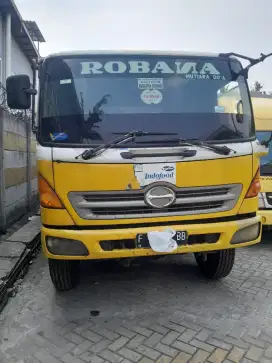 Hino Lohan 2004 Banci