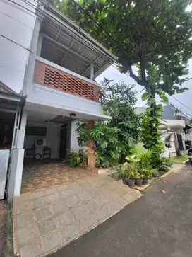 Dijual Rumah 2 Lantai Plus Swimpool Di Mandar Bintaro SC16223