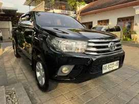 Di jual toyota hilux th 2020 warna hitam