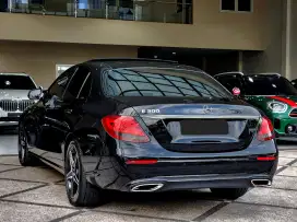 KM 20 RB!! MERCEDES BENZ E 300 TURBO PANORAMIC SUNROOF PK 2017 BLACK