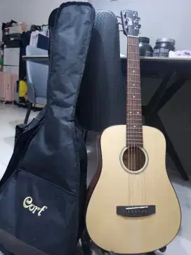 CORT GUITAR ACUISTIC LIKE NEW