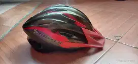 Helm sepeda Gunung