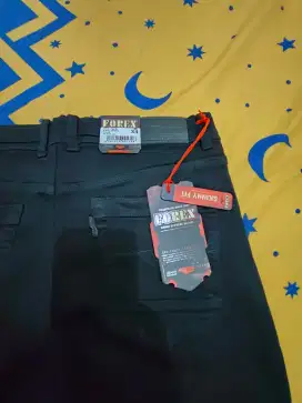 Celana hitam new ukuran 34 masih ada tag