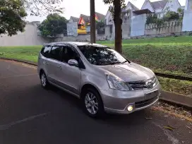 Nissan Grand Livina Ultimate 2012 AT