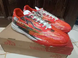 Sepatu futsal SPECS accelerator Garuda Attack 2022 size 40