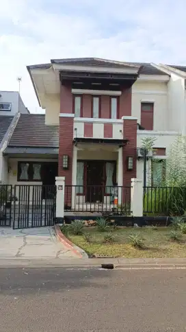 Di Jual Rumah Siap Huni di Jalan Boulevard Cluster Grand Wisata Tambun