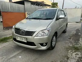 Kijang Innova 2013 Diesel Taat Pajak