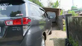 Toyota Inova 2,4 MT diesel tahun 2017