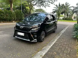 Jual Toyota Voxy 2021 Low KM! Pemilik Langsung