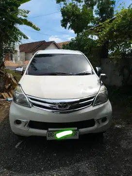 Avansa tipe G 1.3 Bensin warna Putih