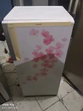 Jual ajh kulkas 1 pintu merk Aqua kembang orisinil