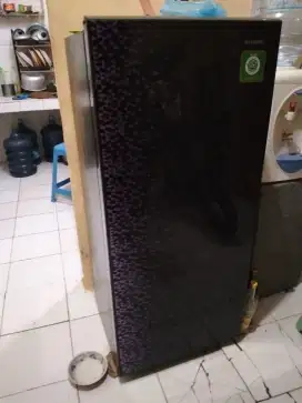 KULKAS SHARP 1 PINTU