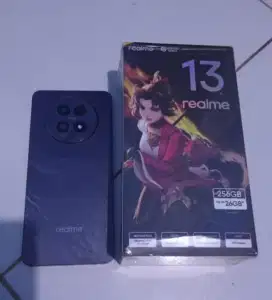 realme 13 5g tangan pertama